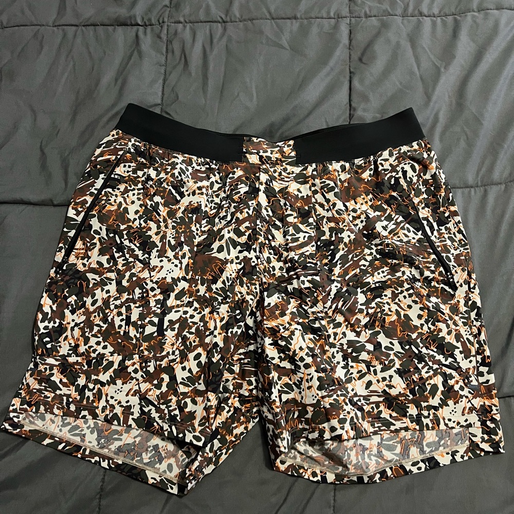 Lululemon License to Train Short, 7inch, Size XL